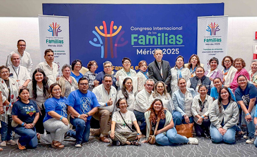 Juntos por México realiza cuarto encuentro en el marco del Congreso Internacional de las Familias 2025 en Mérida